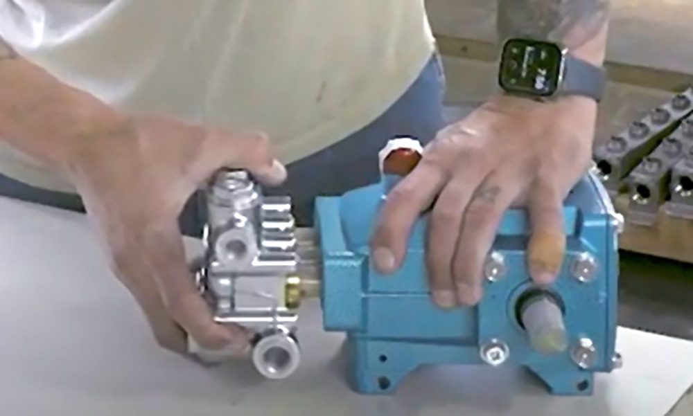 Pulling off the 5CP pump's head.